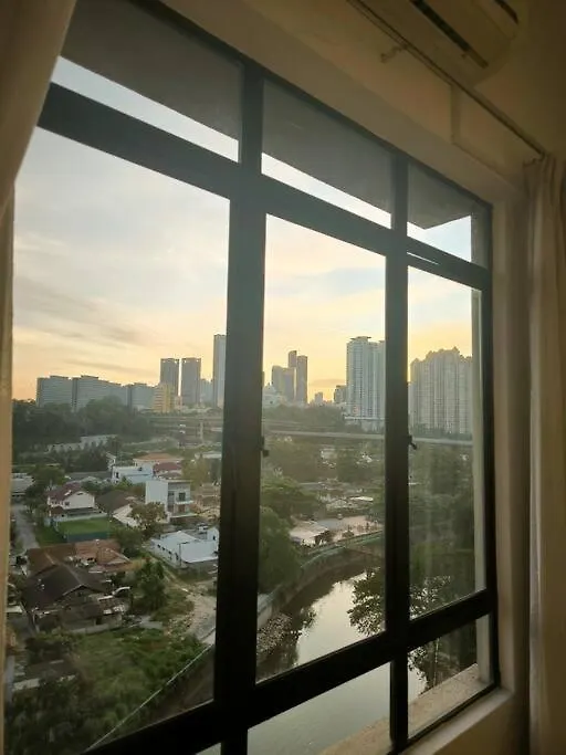 Spacious 4Br Condo Near Klcc - Travel With Mrt Kuala Lumpur Apartment