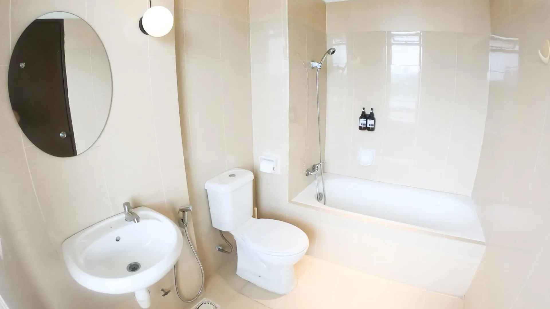 Apartment Spacious 4Br Condo Near Klcc - Travel With Mrt Kuala Lumpur